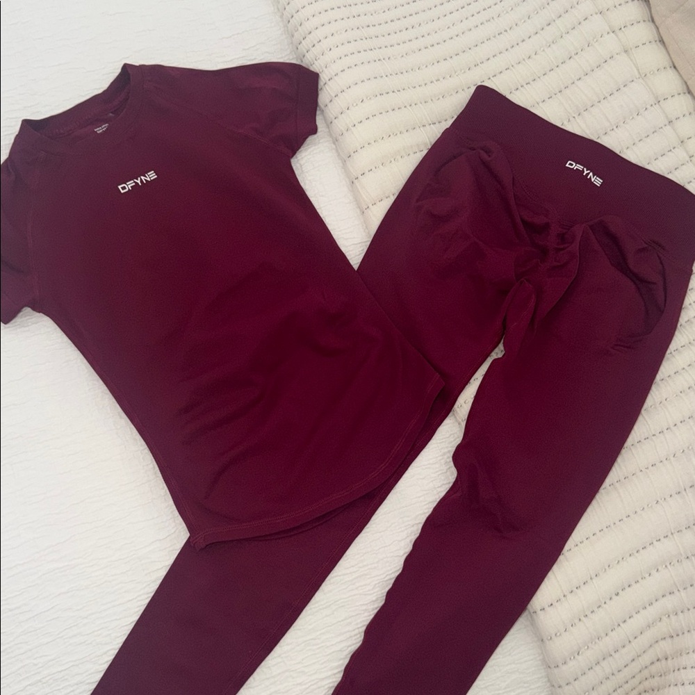 DFYNE Impact legging & Impact short sleeve top